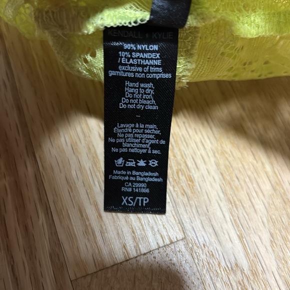 Kendall + Kylie  Neon Greeny Yellow Floral Lace Bralette Adjustable Strap - Picture 4 of 4